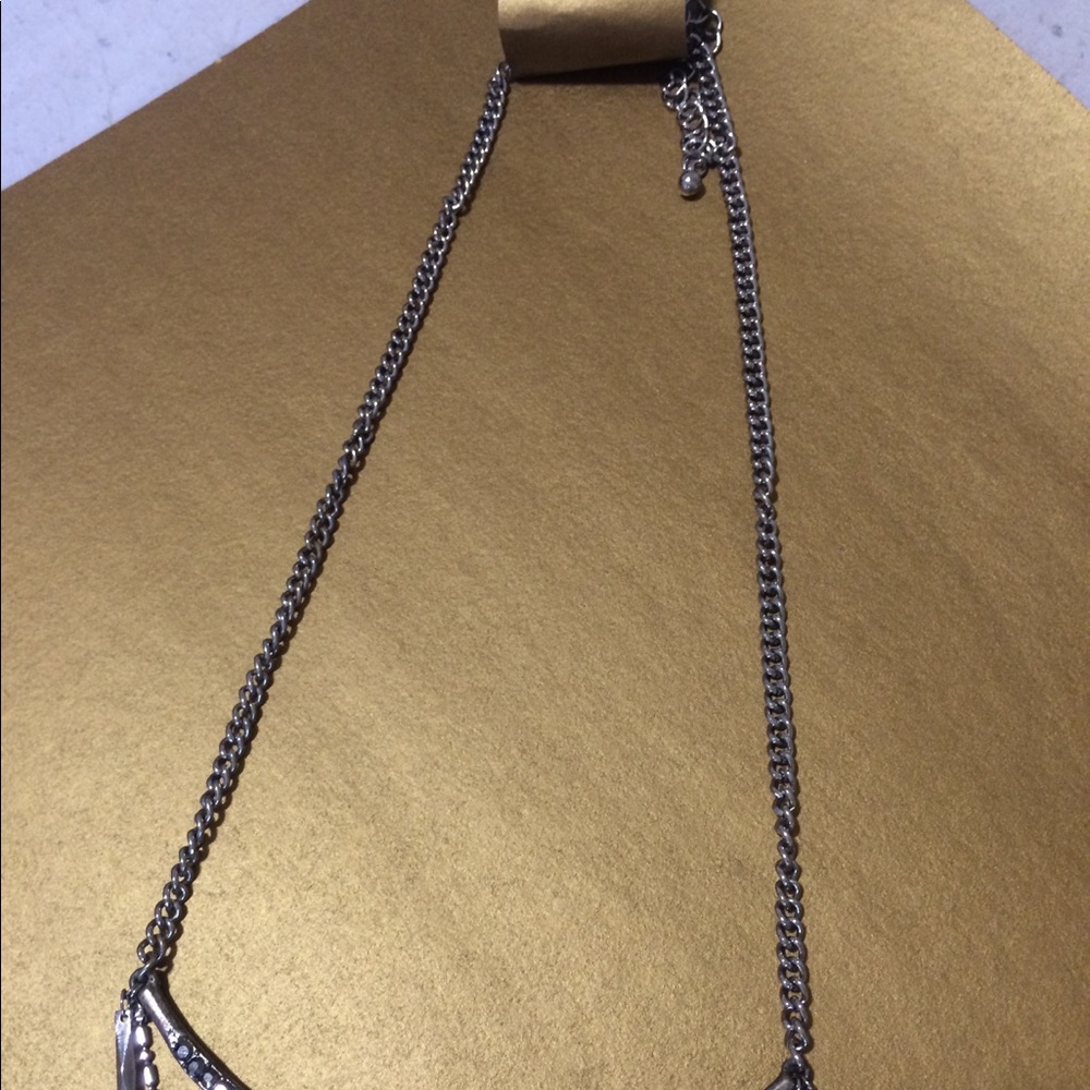 Silver Layered Necklace⚜️ - Picture 7 of 9